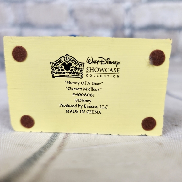 Jim Shore Disney Traditions Winnie the Pooh "Hunney of a Bear" Figurine 4.25' - Picture 7 of 10